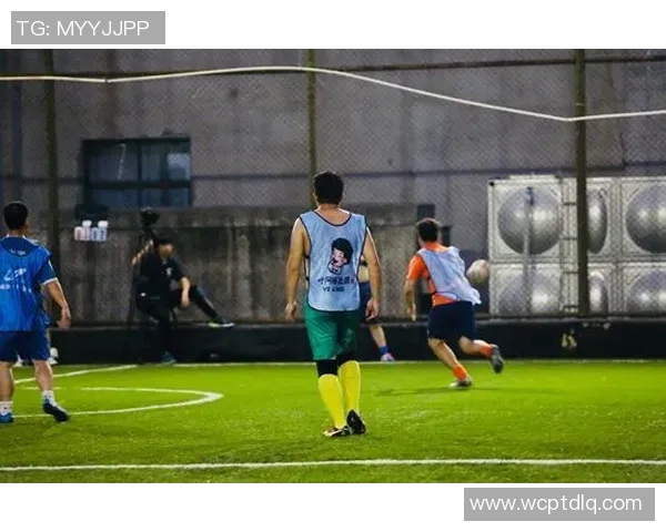 功夫足球的传奇球星们:从街头小子到绿茵场上的王者之路 功夫足球的传奇球星们:从街头小子到绿茵场上的王者之路