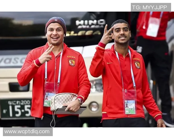 足球紧身衣球星排名前十解析，谁是最具时尚魅力的球员？